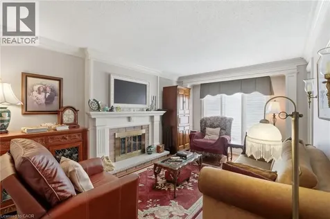 2078 Hunters Wood Drive Burlington ON L7M 2T2