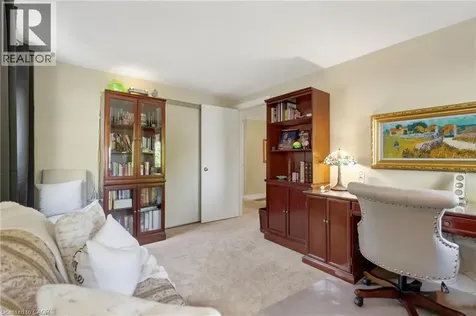 2078 Hunters Wood Drive Burlington ON L7M 2T2