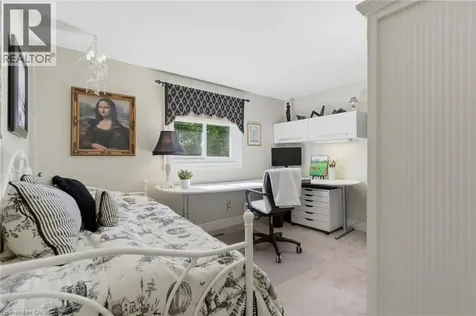 2078 Hunters Wood Drive Burlington ON L7M 2T2