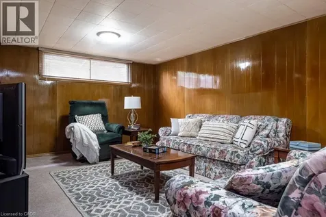 23 Keen Court Hamilton ON L8T 1W5