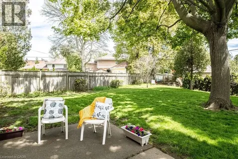 23 Keen Court Hamilton ON L8T 1W5