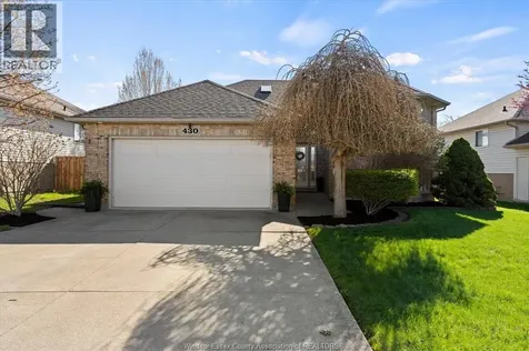 430 Woodridge Drive Tecumseh ON N8N 4V5