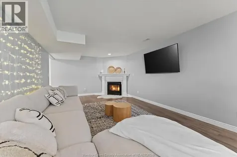 430 Woodridge Drive Tecumseh ON N8N 4V5