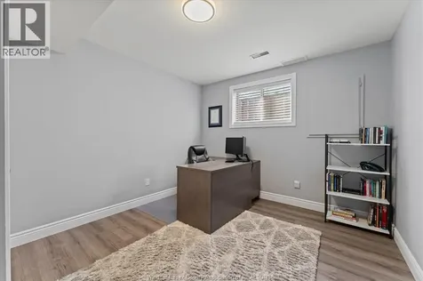 430 Woodridge Drive Tecumseh ON N8N 4V5