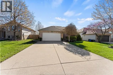 430 Woodridge Drive Tecumseh ON N8N 4V5