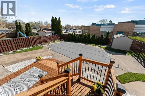 430 Woodridge Drive Tecumseh ON N8N 4V5