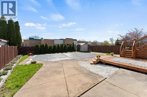 430 Woodridge Drive Tecumseh ON N8N 4V5