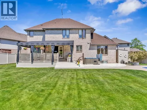 130 Pheasant Run Drive Lakeshore ON N8L 0Z7