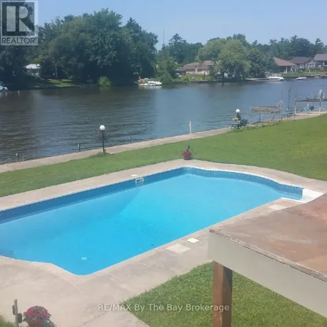 10 Edgewater Road Wasaga Beach ON L9Z 2W3