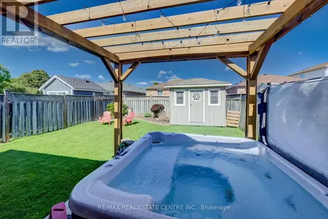 101 Edgemere Drive Cambridge ON N1P 1E9