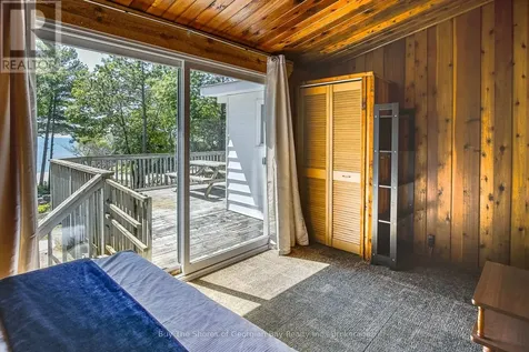 8 Nassau Court Tiny ON L9M 0H3