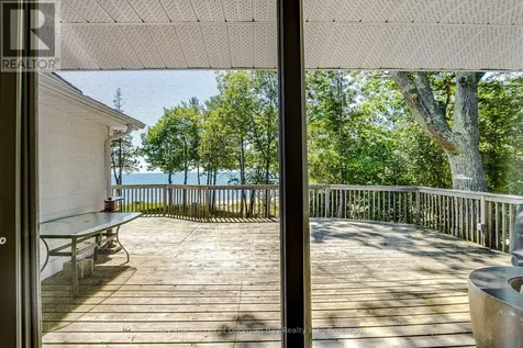 8 Nassau Court Tiny ON L9M 0H3