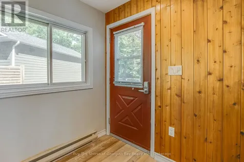 8 Nassau Court Tiny ON L9M 0H3