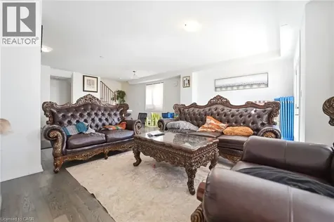 15 Central Market Drive Caledonia ON N3W 1N8
