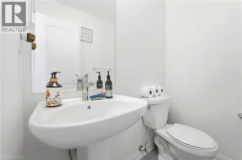 15 Central Market Drive Caledonia ON N3W 1N8