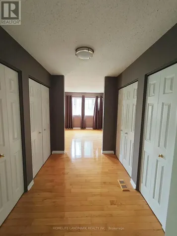 8 Opal Lane Ottawa ON K2J 2V7
