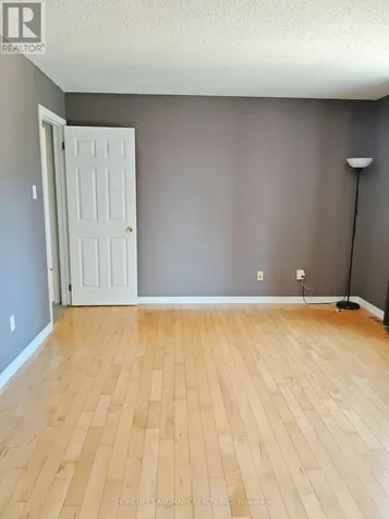 8 Opal Lane Ottawa ON K2J 2V7