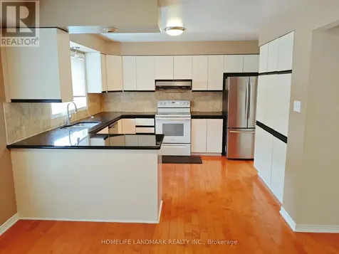 8 Opal Lane Ottawa ON K2J 2V7