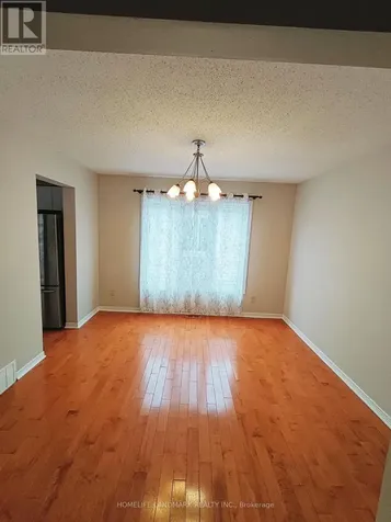 8 Opal Lane Ottawa ON K2J 2V7