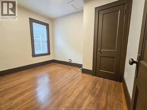 1342 Parent Avenue Windsor ON N8X 4J3