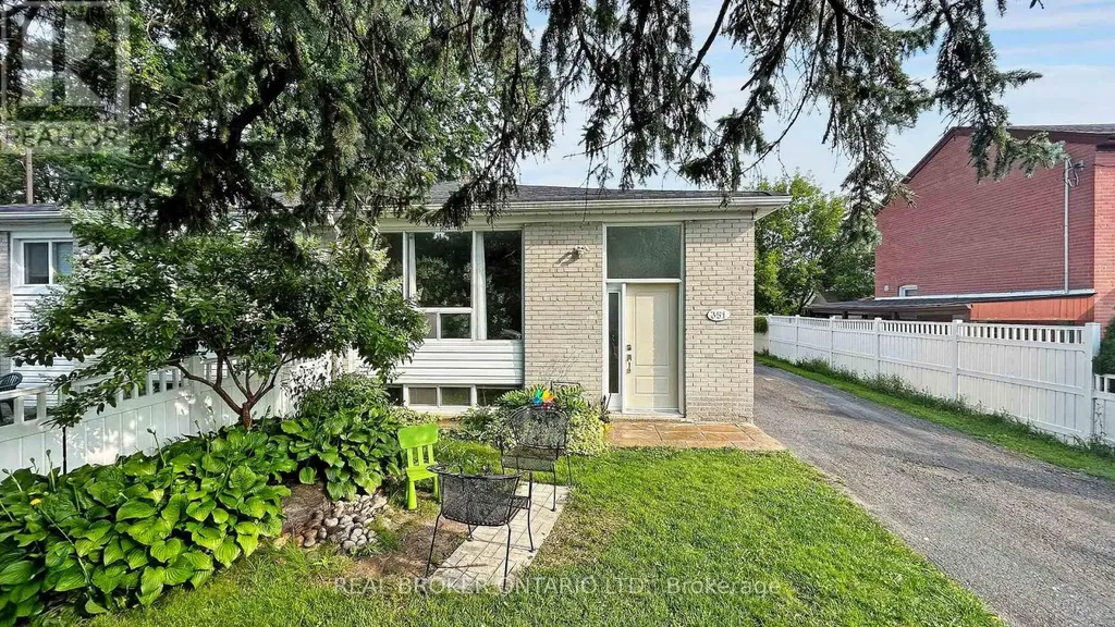 351 Taylor Mills Drive North Richmond Hill (crosby) ON L4C 2T8