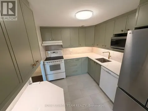 515 St Laurent Boulevard Ottawa ON K1K 3X5
