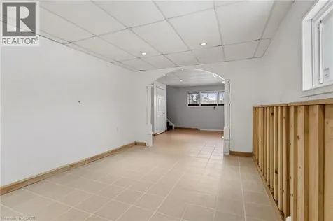 379 Southworth Street South Welland ON L3B 2A1