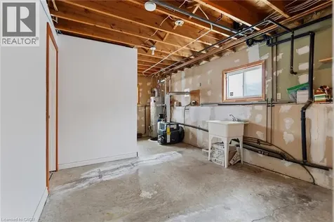 379 Southworth Street South Welland ON L3B 2A1