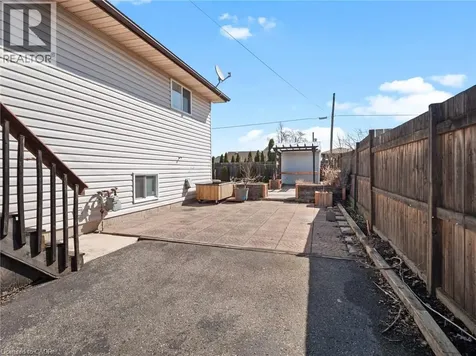 379 Southworth Street South Welland ON L3B 2A1