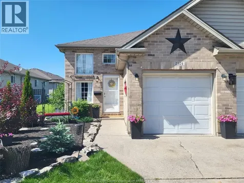 2324 Lamont Street Windsor ON N9E 4X3