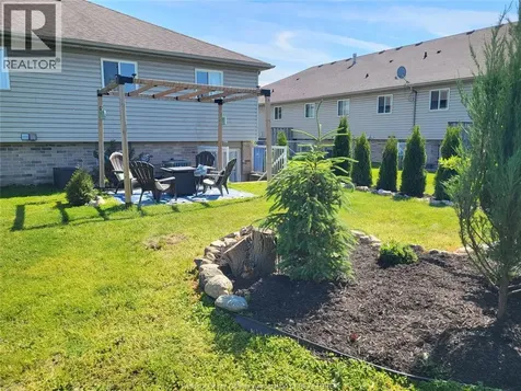 2324 Lamont Street Windsor ON N9E 4X3