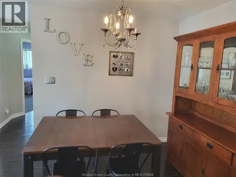 2324 Lamont Street Windsor ON N9E 4X3