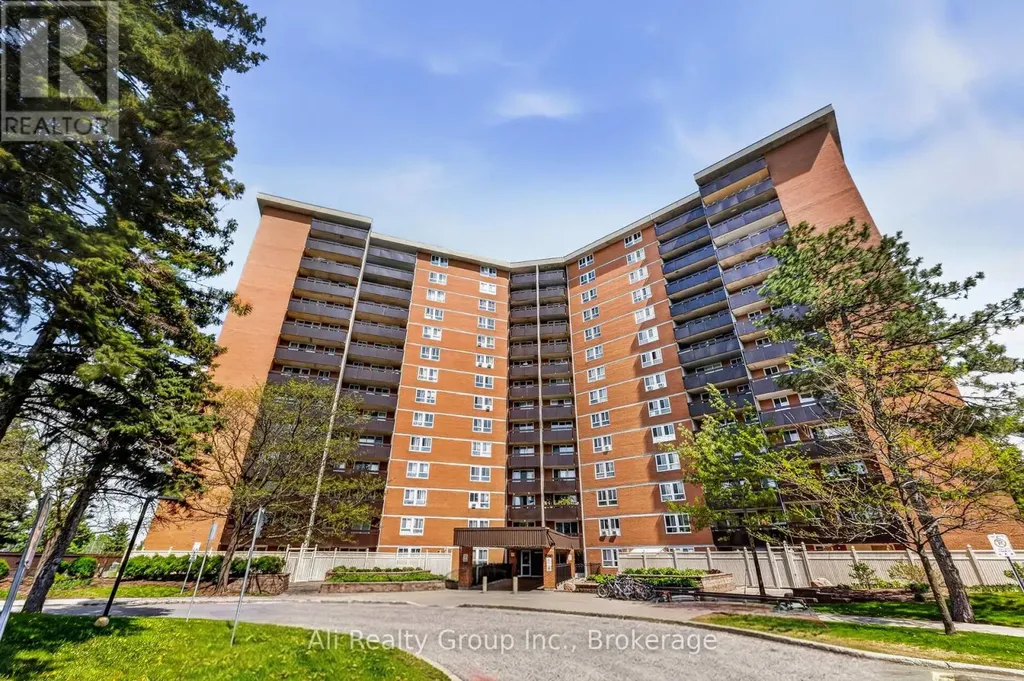 2020 Jasmine Crescent Ottawa ON K1J 8K5