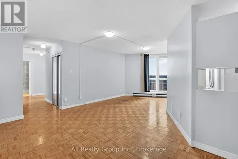 2020 Jasmine Crescent Ottawa ON K1J 8K5