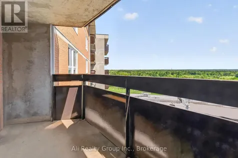 2020 Jasmine Crescent Ottawa ON K1J 8K5