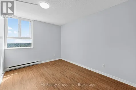 2020 Jasmine Crescent Ottawa ON K1J 8K5