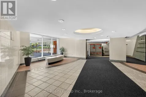 2020 Jasmine Crescent Ottawa ON K1J 8K5