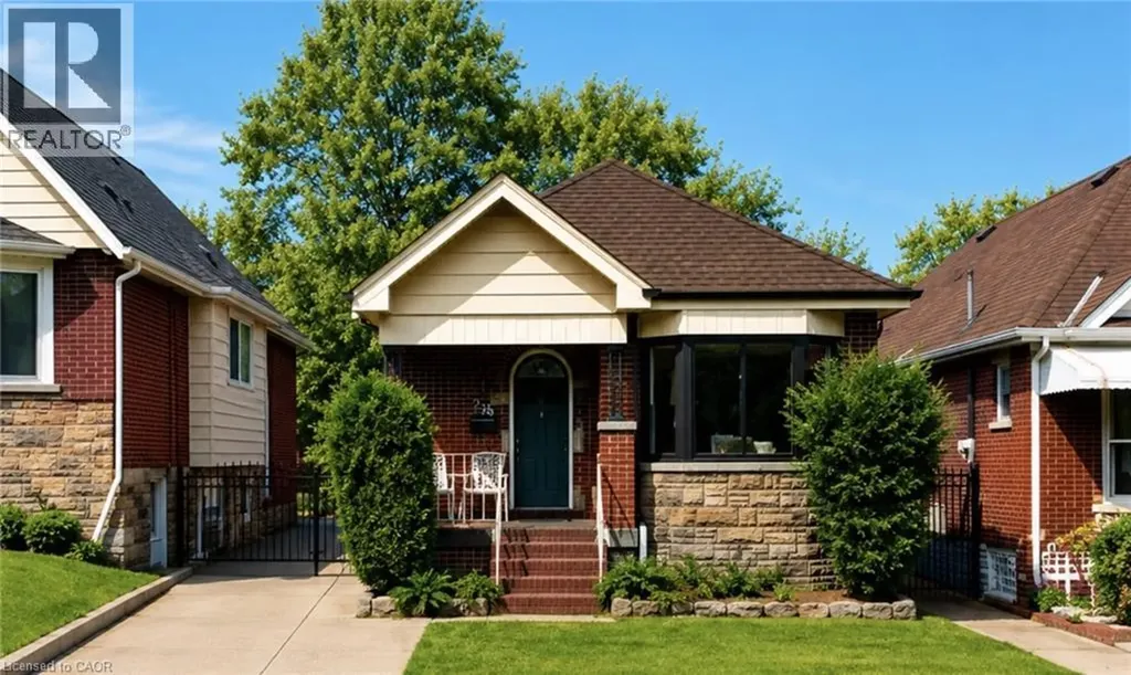 278 Huxley Avenue South Hamilton ON L8K 2R4