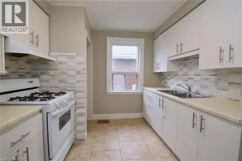 278 Huxley Avenue South Hamilton ON L8K 2R4