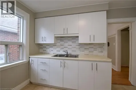 278 Huxley Avenue South Hamilton ON L8K 2R4