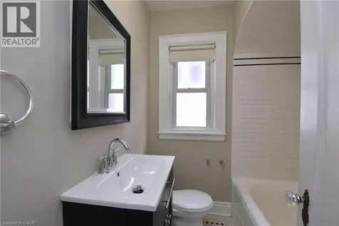 278 Huxley Avenue South Hamilton ON L8K 2R4