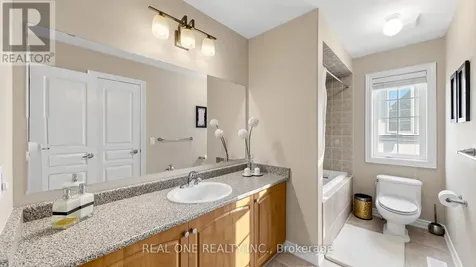 58 Emerald Hts Drive West Whitchurch-stouffville ON L4A 0C8