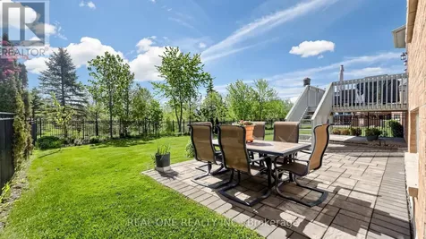 58 Emerald Hts Drive West Whitchurch-stouffville ON L4A 0C8