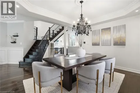 2461 Whistling Springs Crescent Oakville ON L6M 5G4