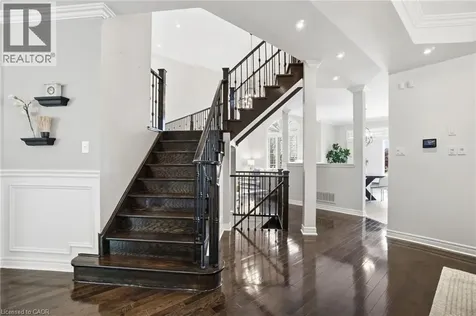 2461 Whistling Springs Crescent Oakville ON L6M 5G4
