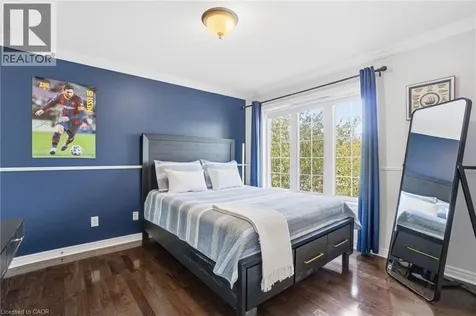 2461 Whistling Springs Crescent Oakville ON L6M 5G4