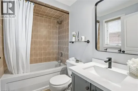 2461 Whistling Springs Crescent Oakville ON L6M 5G4