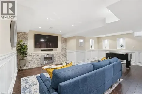 2461 Whistling Springs Crescent Oakville ON L6M 5G4
