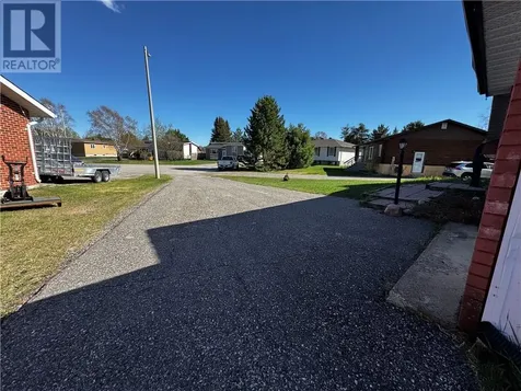 14 Lynne Court Chapleau ON P0M 1K0