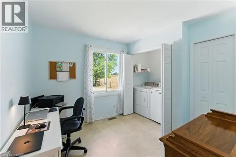 207 Robinson Road Brantford ON N3T 5L7